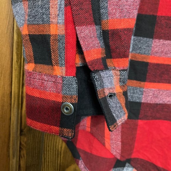 NWOT * Womans Red Plaid Flannel - Picture 2 of 12